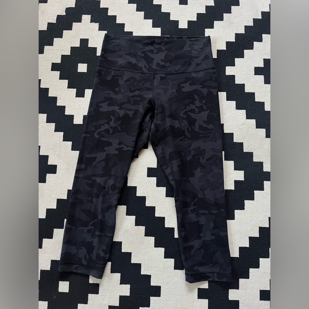 LULULEMON ALIGN LEGGINGS ❤️ - Picture 3 of 3